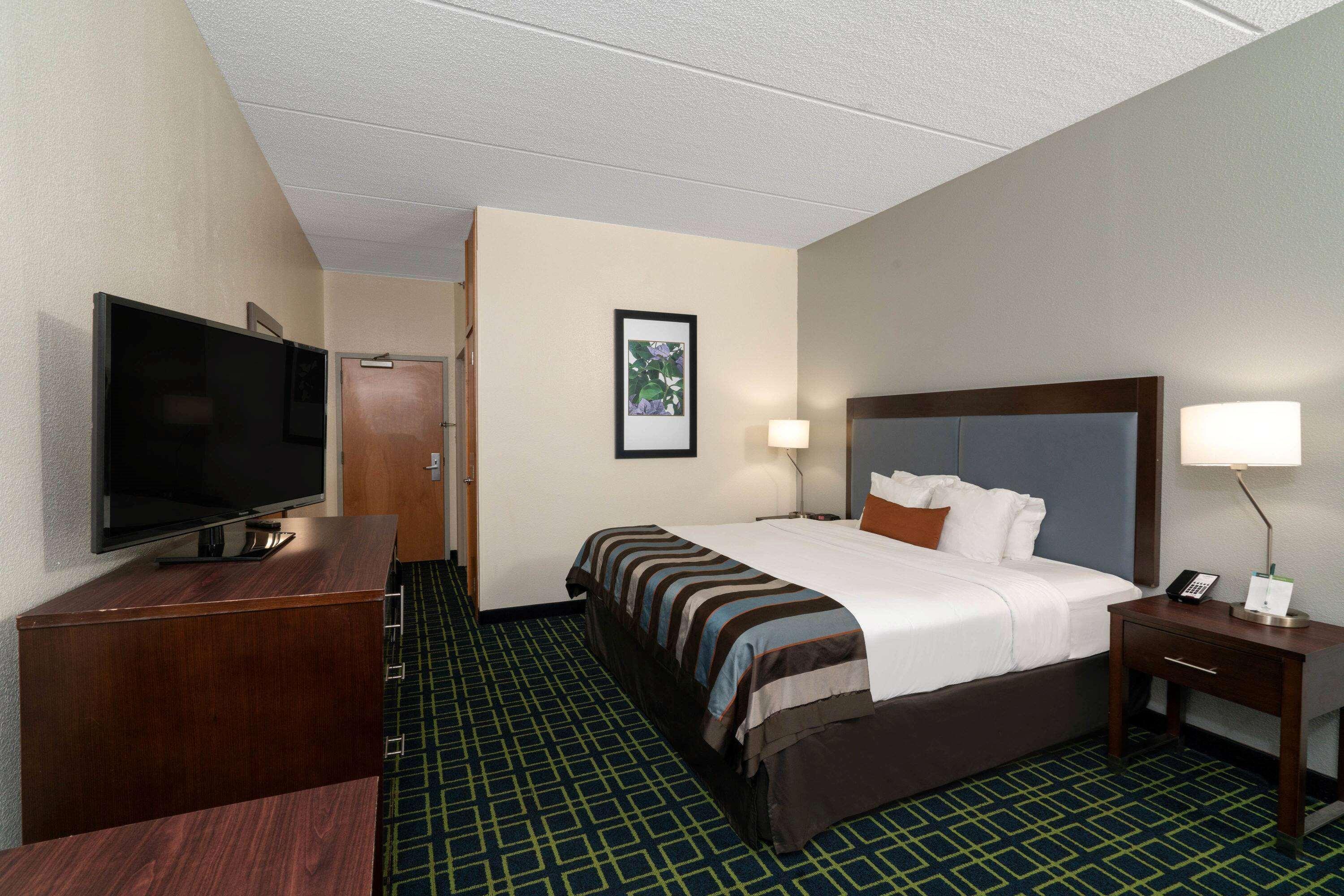 Wingate By Wyndham At Asheville Airport Hotel 3*