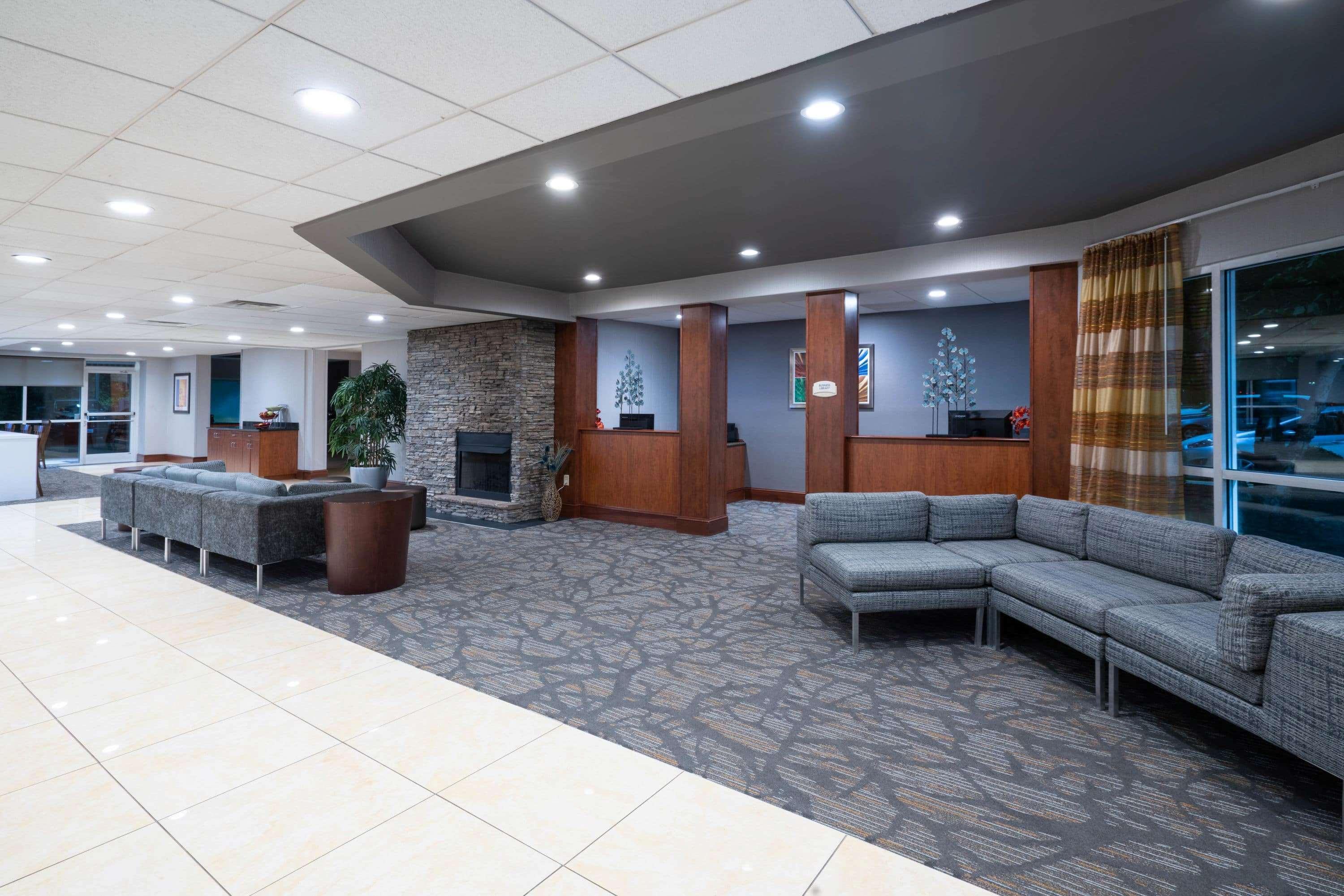 Hotel Wingate By Wyndham At Asheville Airport