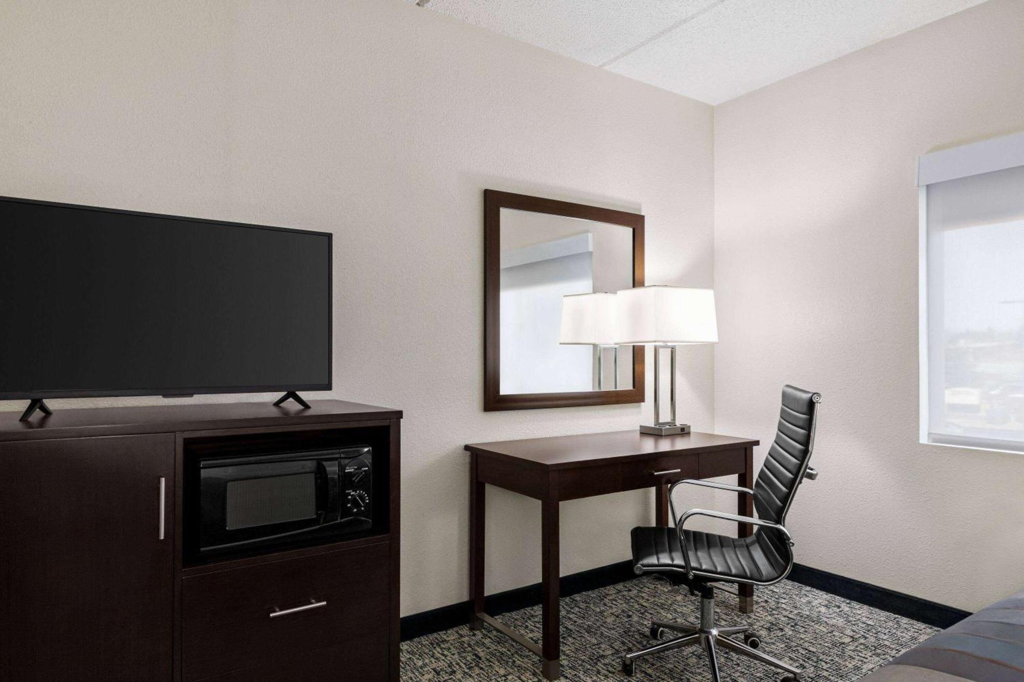 Wingate By Wyndham At Asheville Airport
