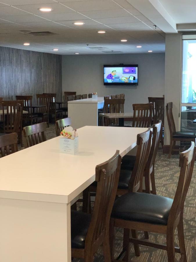 Hotel Wingate By Wyndham At Asheville Airport