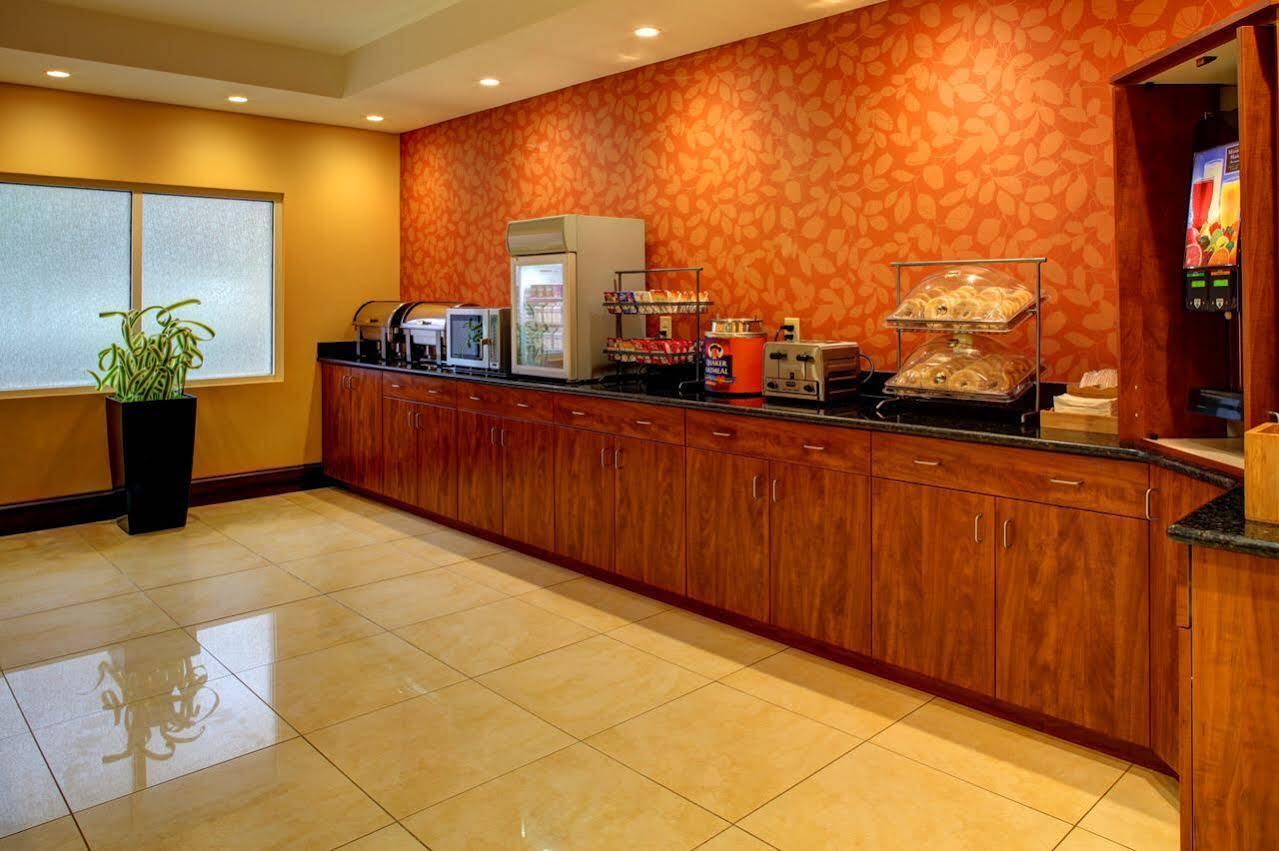 Hotel Wingate By Wyndham At Asheville Airport